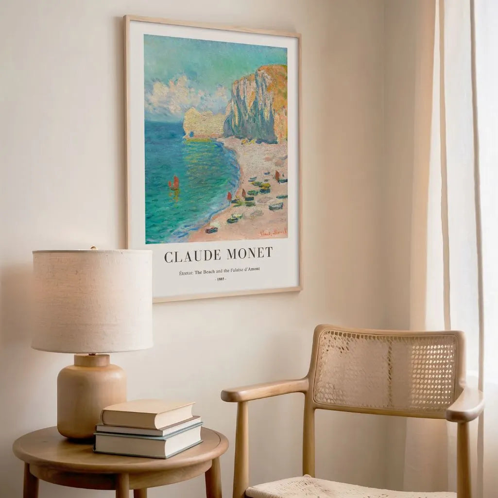 Claude Monet – Étretat : La plage et la falaise d’Amont (1885) Affiche